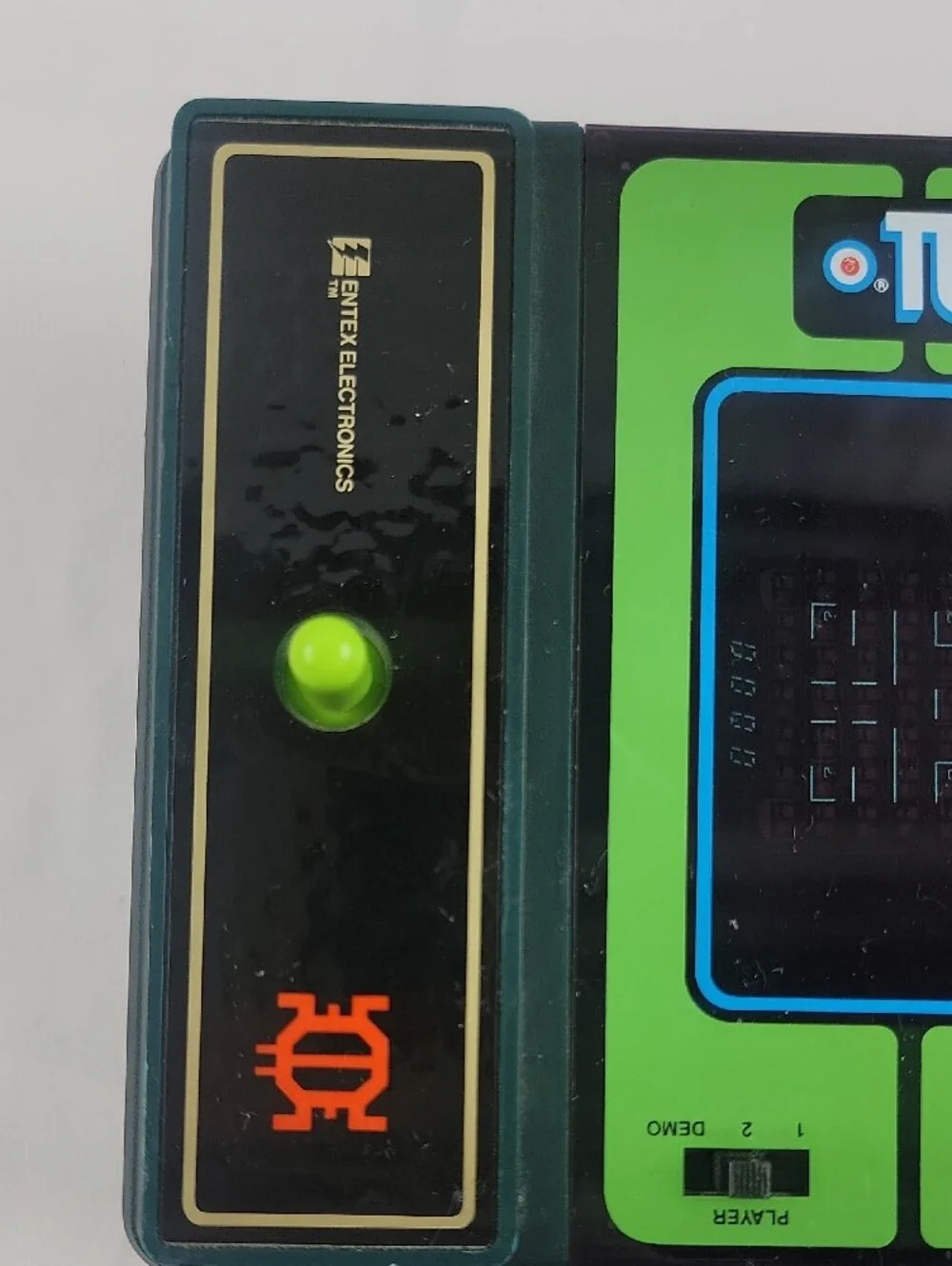 Vintage ENTEX TURTLES No. 6086 Electronic Handheld  video game  VERY RARE